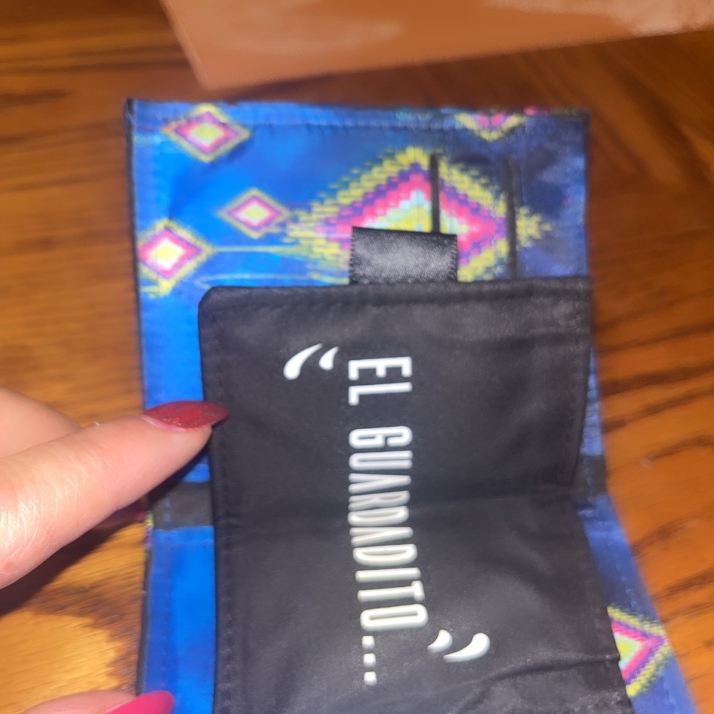 Hummingbird wallet - Picture 8 of 8
